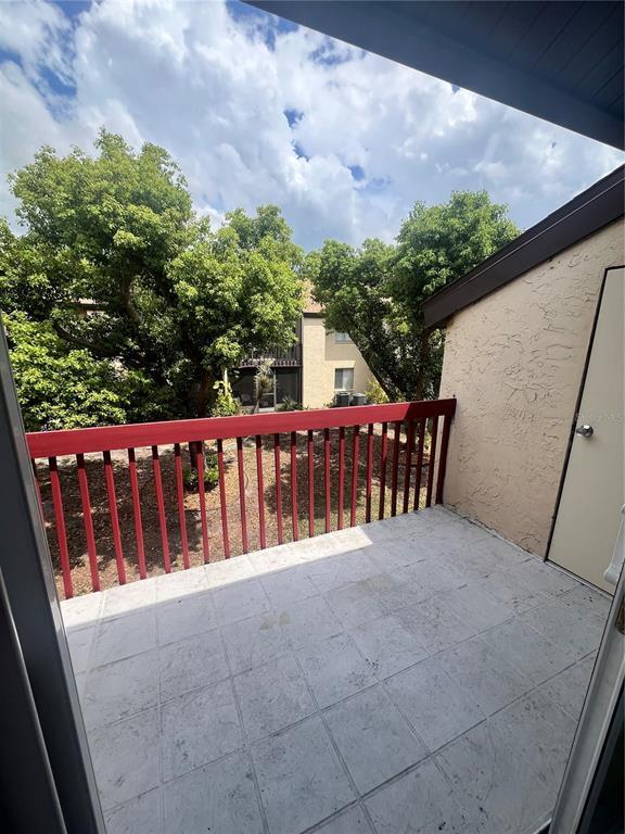 Building Photo - 2701 Hidden Lake Dr N