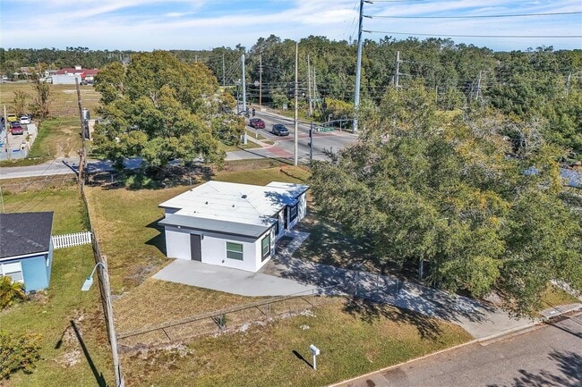 Building Photo - 4201 Lake Lawne Ave