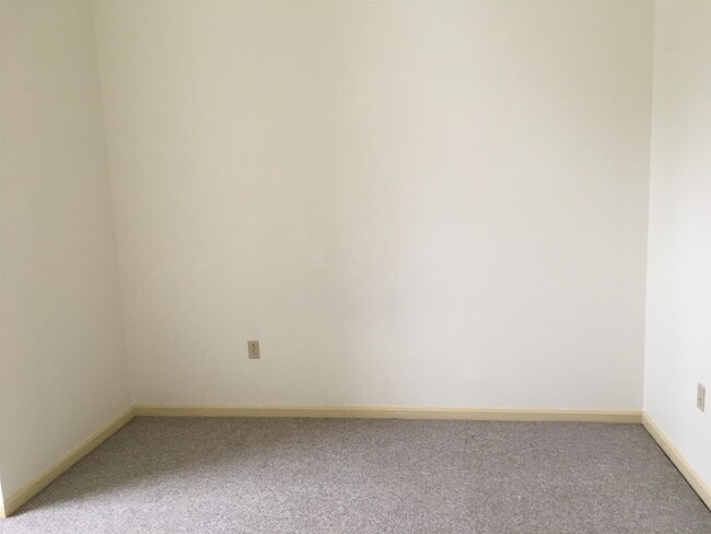 Building Photo - 521 Pine St