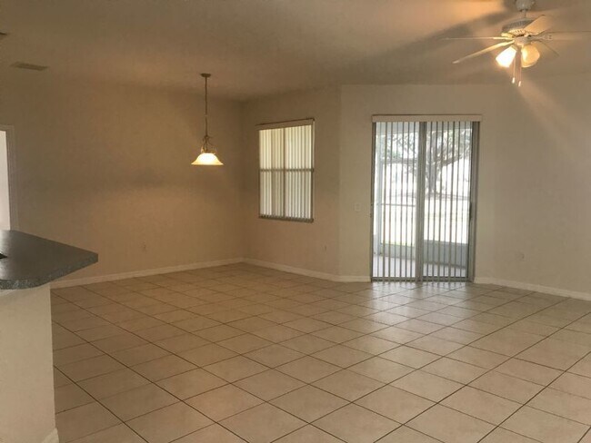 Building Photo - "Charming 3-Bedroomt with 2 Full Baths in Kissimmee – Your Spacious 1,839 Sq Ft Sanctuary Awaits!...