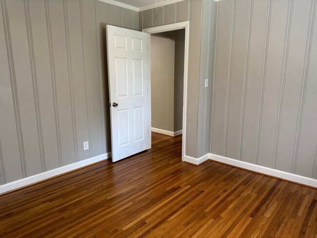 Building Photo - Fabulous Crieve Hall 4BR, 3BA Home