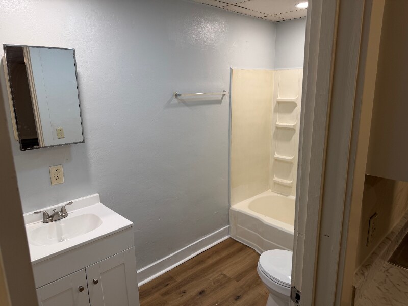 Building Photo - 15 S Stewart St