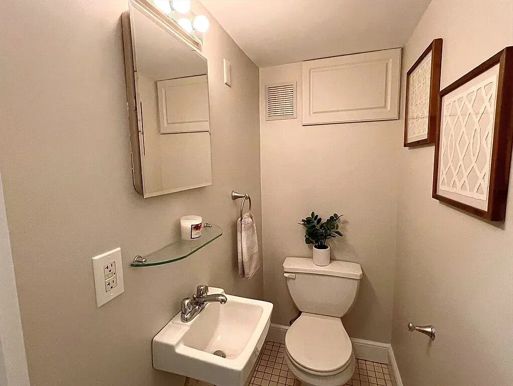 Building Photo - 80 Paul Gore St