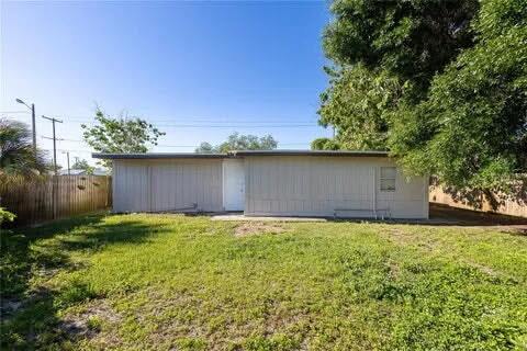 Building Photo - 812 E Lotus Ave