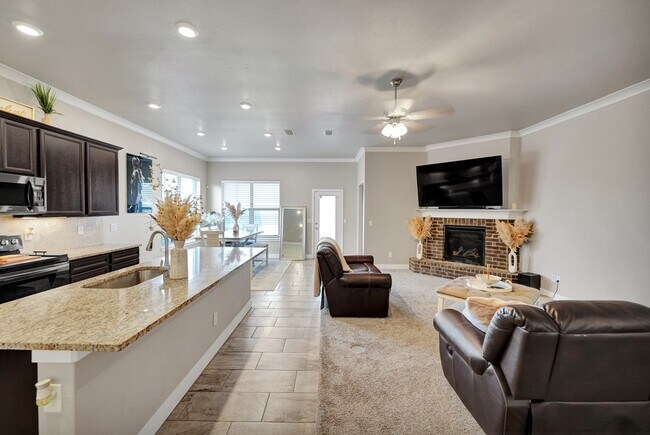 Building Photo - 1103 Masquerade Blvd