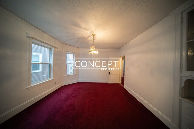 Building Photo - 92 Browne St