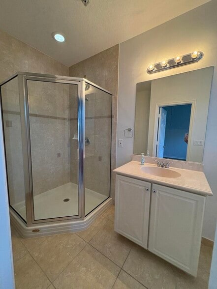 Building Photo - 129 E Bay Cedar Cir