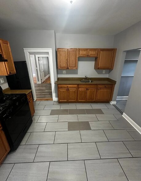 Primary Photo - 27 Deering Rd
