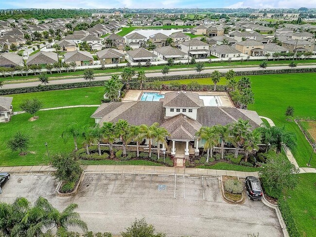 Building Photo - 1313 Trailwater St