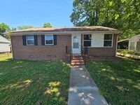Building Photo - 3 bedroom home in Petersburg