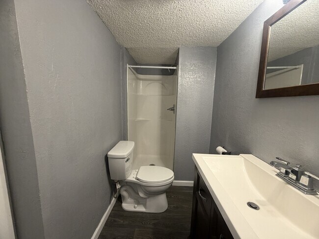 Building Photo - 1112 Olive St