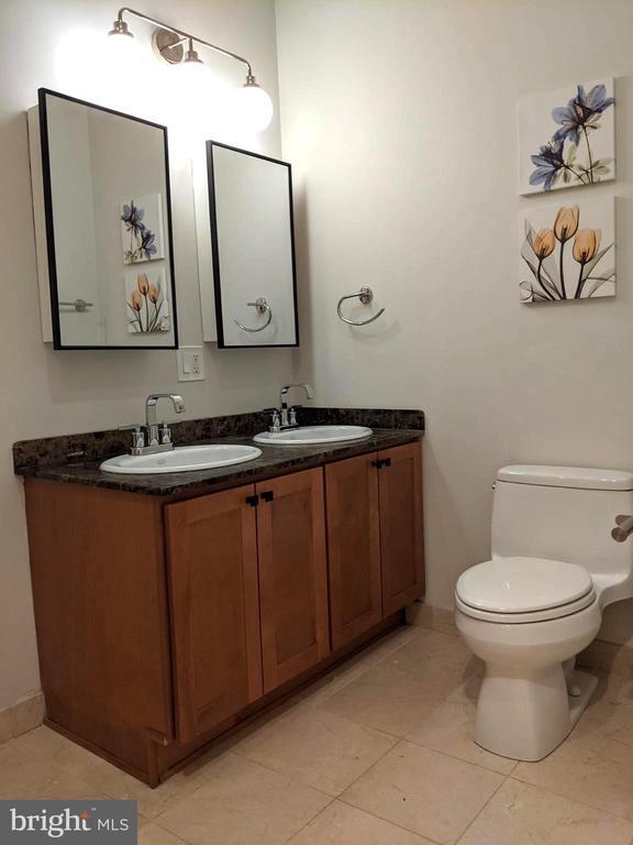 Building Photo - 1100 S Broad St