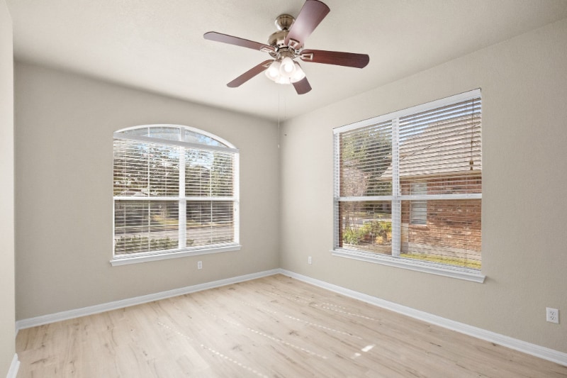 Building Photo - 13713 Glen Mark Dr