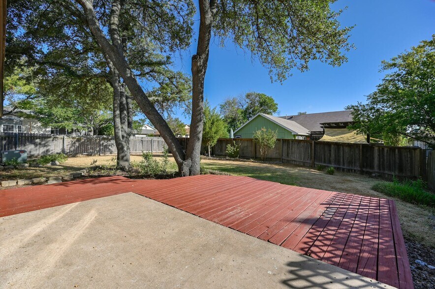 Building Photo - 2504 Spring Wagon Ln