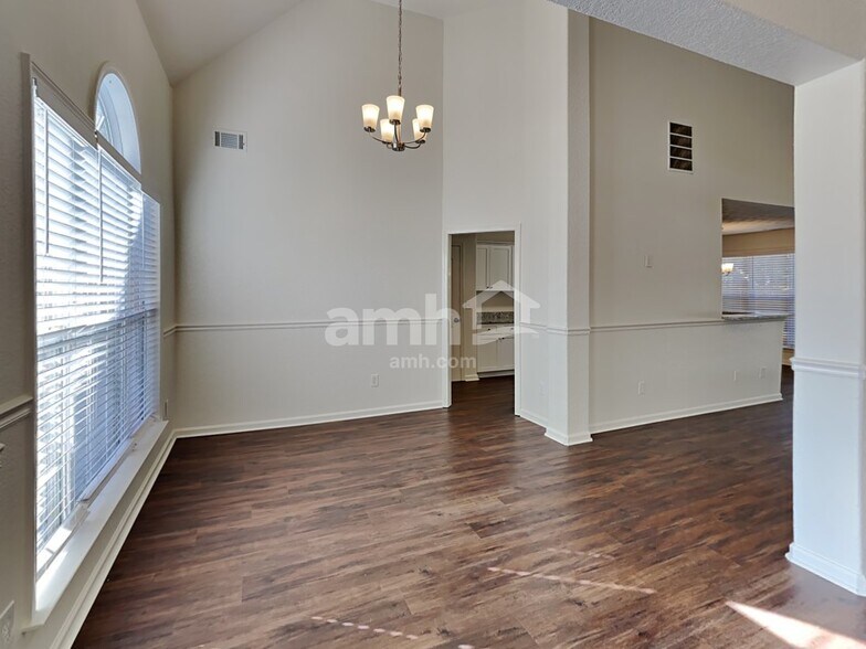 Building Photo - 488 Haven Ridge Dr