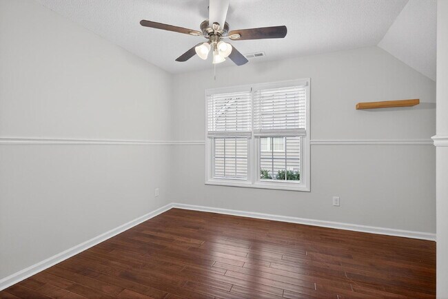 Building Photo - 1010 Trail Stream Way