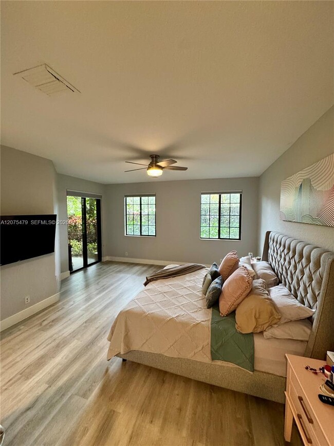 Building Photo - 2787 Center Ct Dr