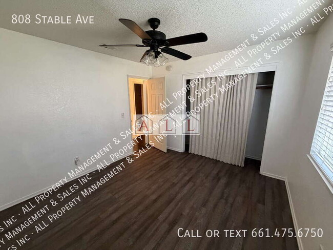 Building Photo - 808 Stable Ave