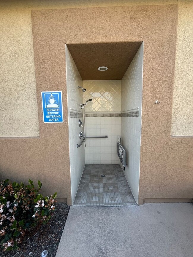 Building Photo - 3 Bed / 2.5 Bath Condo-Townhome in Otay Ranch