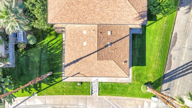 Building Photo - 72601 Edgehill Dr