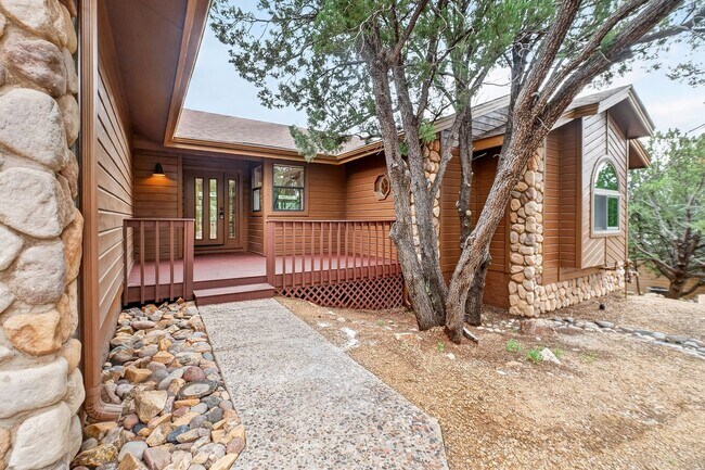 Building Photo - 546 Deer Horn Ct