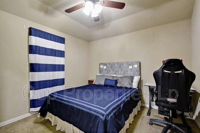 Building Photo - 1435 Sparrow Song