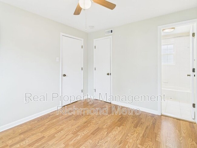 Building Photo - 4032 MacArthur Ave