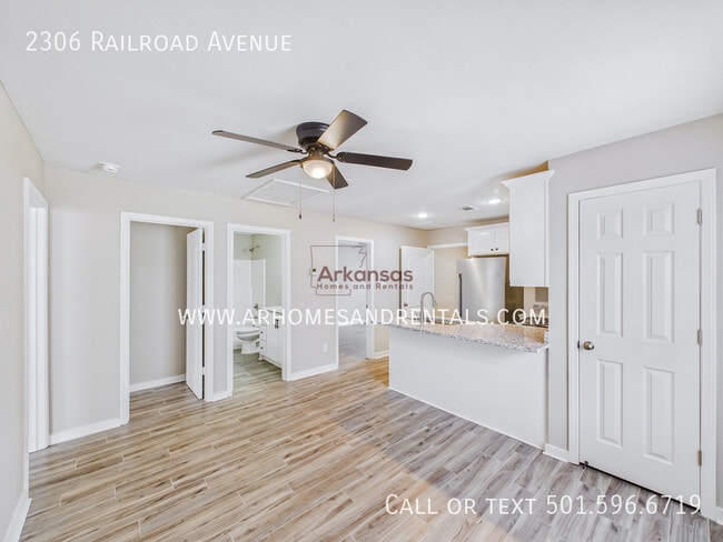 Building Photo - 2306 Railroad Ave