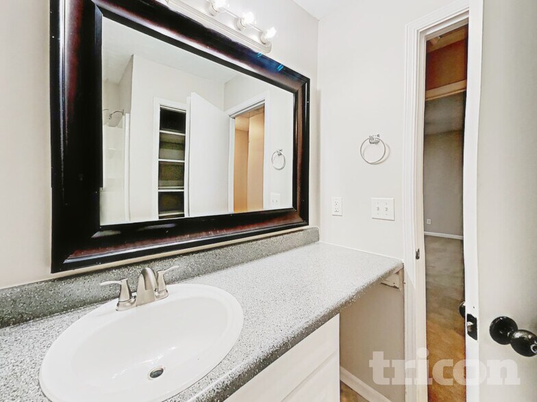 Building Photo - 4659 Sierra Ct