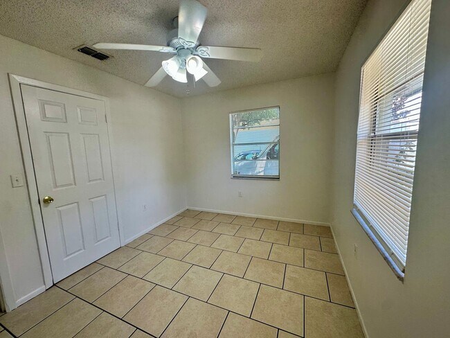 Building Photo - Charming 3-Bedroom Home in Apopka!