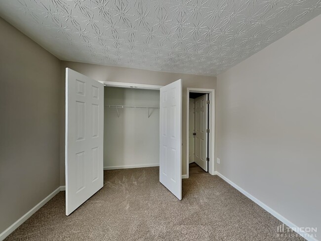 Building Photo - 30 Belmont Park Dr