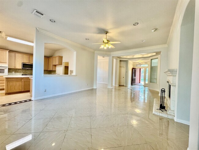 Building Photo - 2604 Hidden Creek Dr