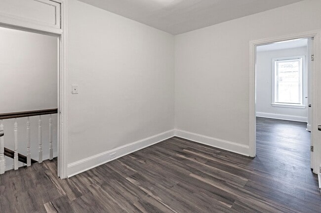 Building Photo - 3 bedroom, 1 bath updated home in The City of Wilmington