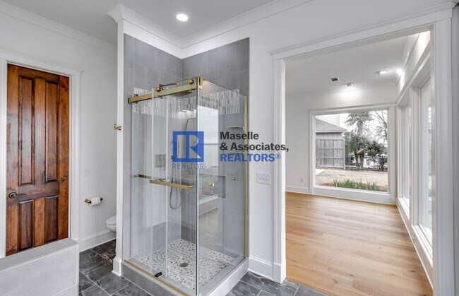 Building Photo - 1418 Windrose Dr