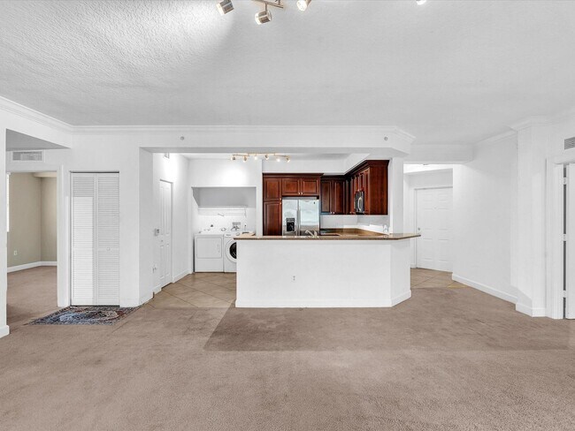 Building Photo - 4303 Renaissance Way