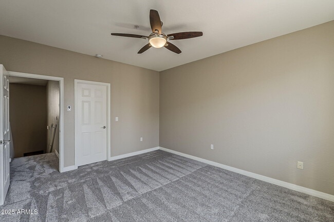 Building Photo - 615 E Portland St