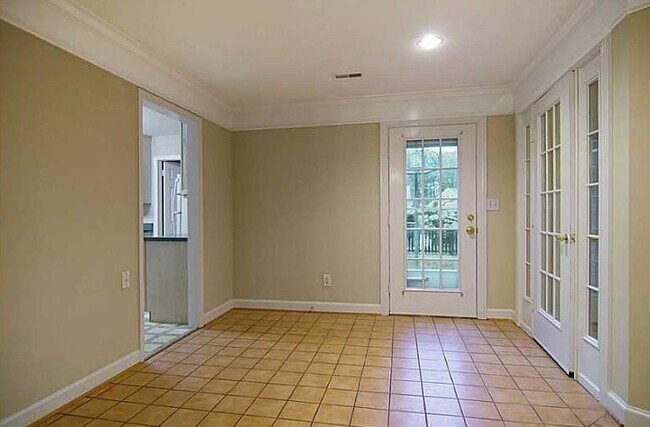 Building Photo - 318 Powhatan Drive Poquoson VA 23662