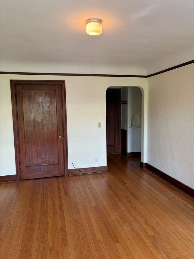 Interior Photo - Republican