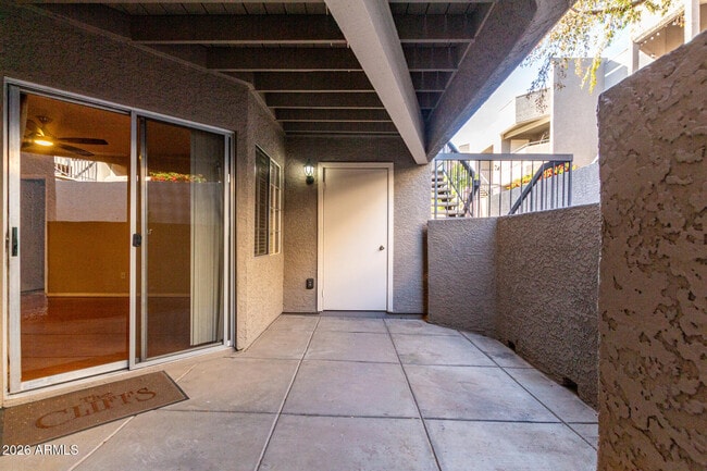 Building Photo - 1720 E Thunderbird Rd