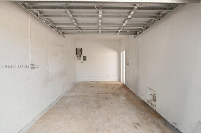 Building Photo - 26487 SW 148th Ave