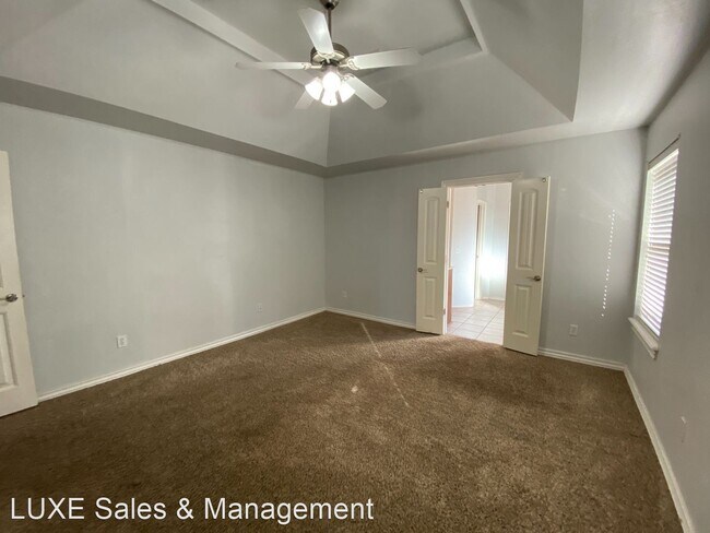 Building Photo - 4 br, 2 bath House - 2405 NW 152nd Street