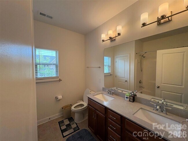 Building Photo - 11602 Clems Branch Dr