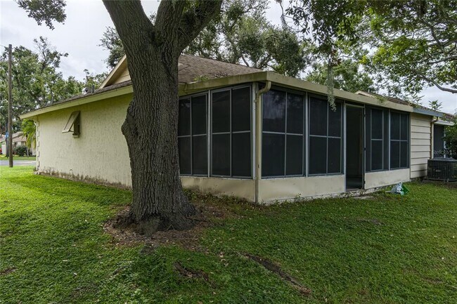 Building Photo - 1551 41st Ave Dr E