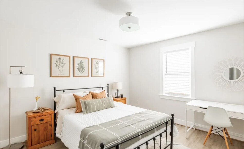 Building Photo - 2019 Dinwiddie Ave