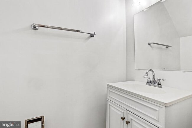 Building Photo - 412 Overlook Dr