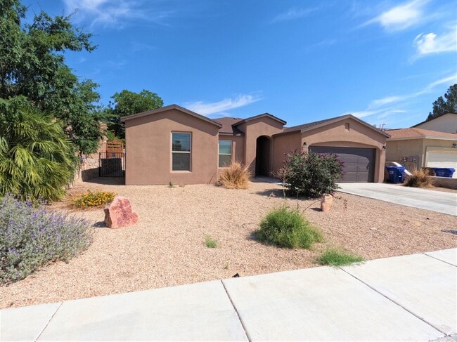 Primary Photo - 928 Flora Vista Dr