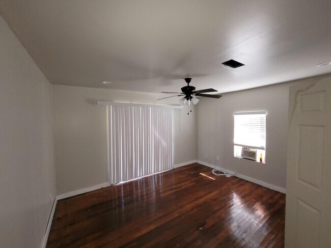 Building Photo - 2425 8th Ave