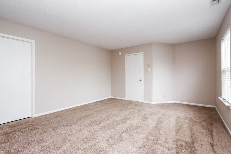 Building Photo - 105 Winterwood Dr