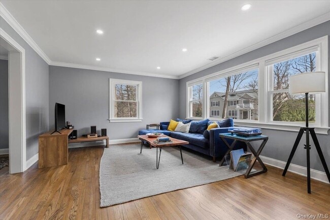 Building Photo - 111 Spier Rd