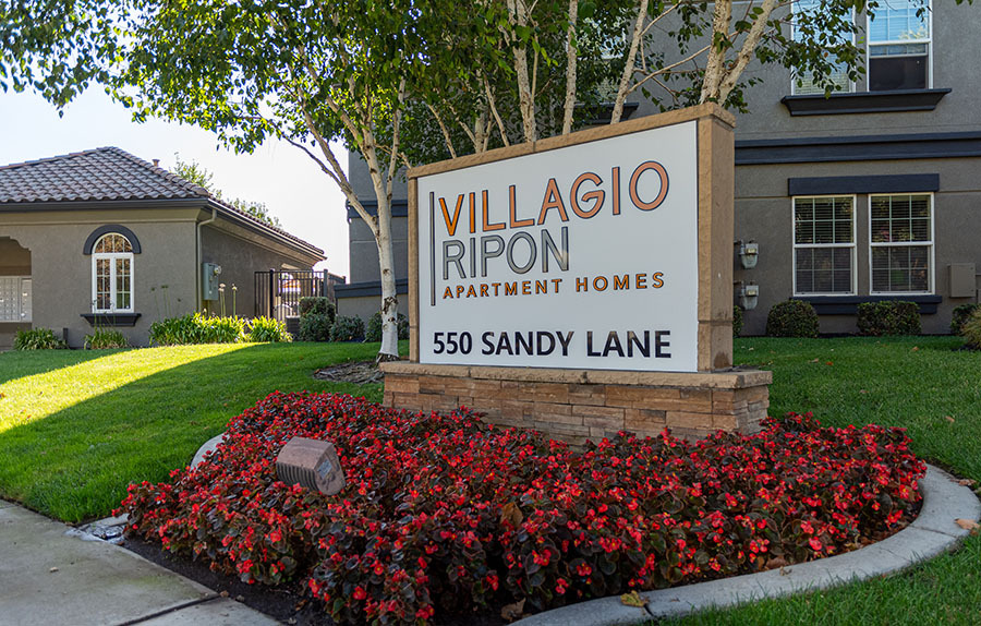 Primary Photo - VILLAGIO